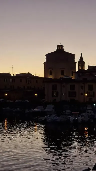The Orange Nest Apartment Livorno Italy